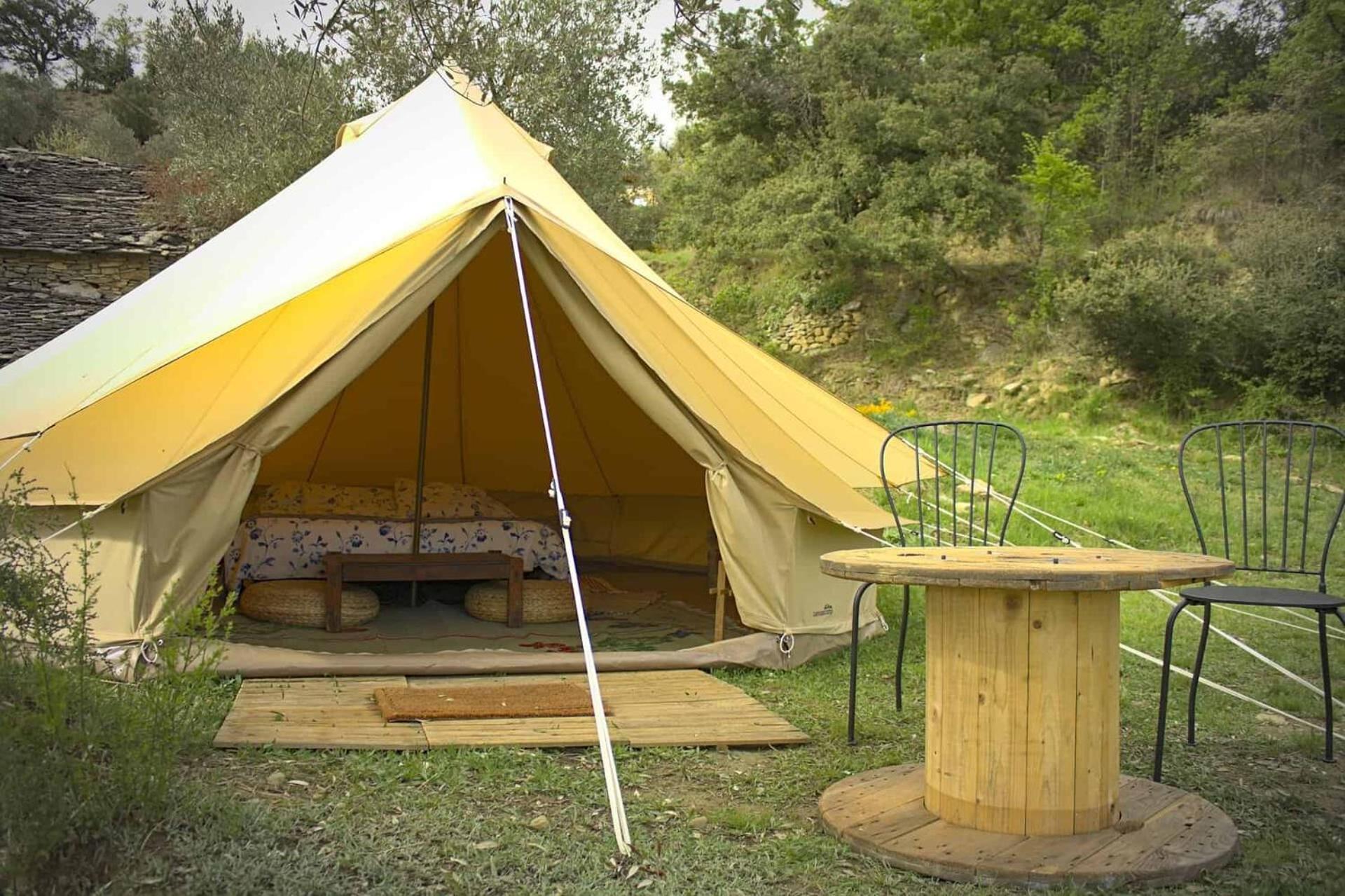 Campsite Terra Del Congost - En La Naturaleza Frente Al Congost De Montrebei